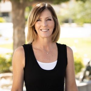 Meet your Posher, Gayle